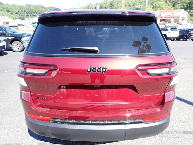 New 2025 Jeep Grand Cherokee L Altitude image 4