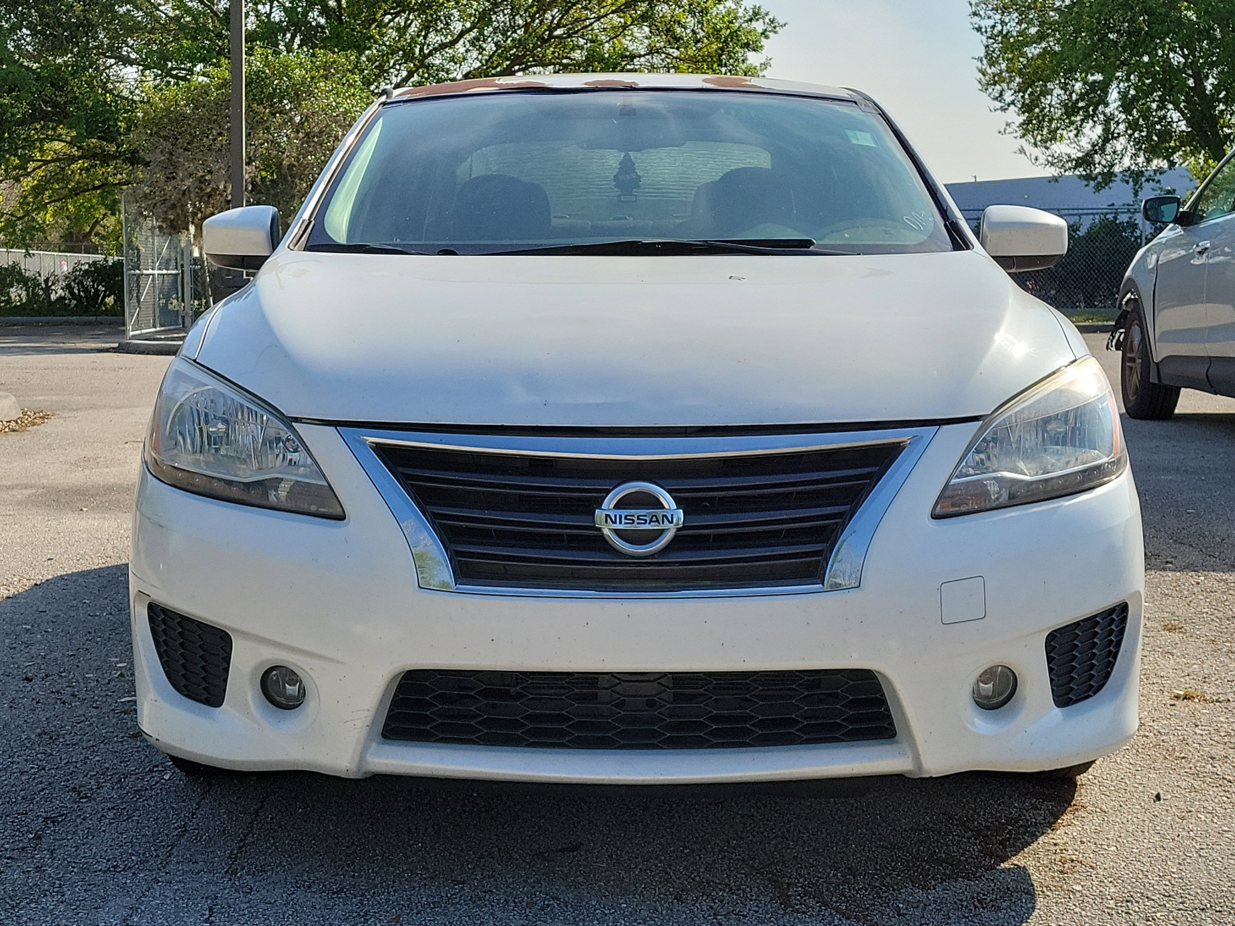 Used 2014 Nissan Sentra SR w/ Premium Package image 2