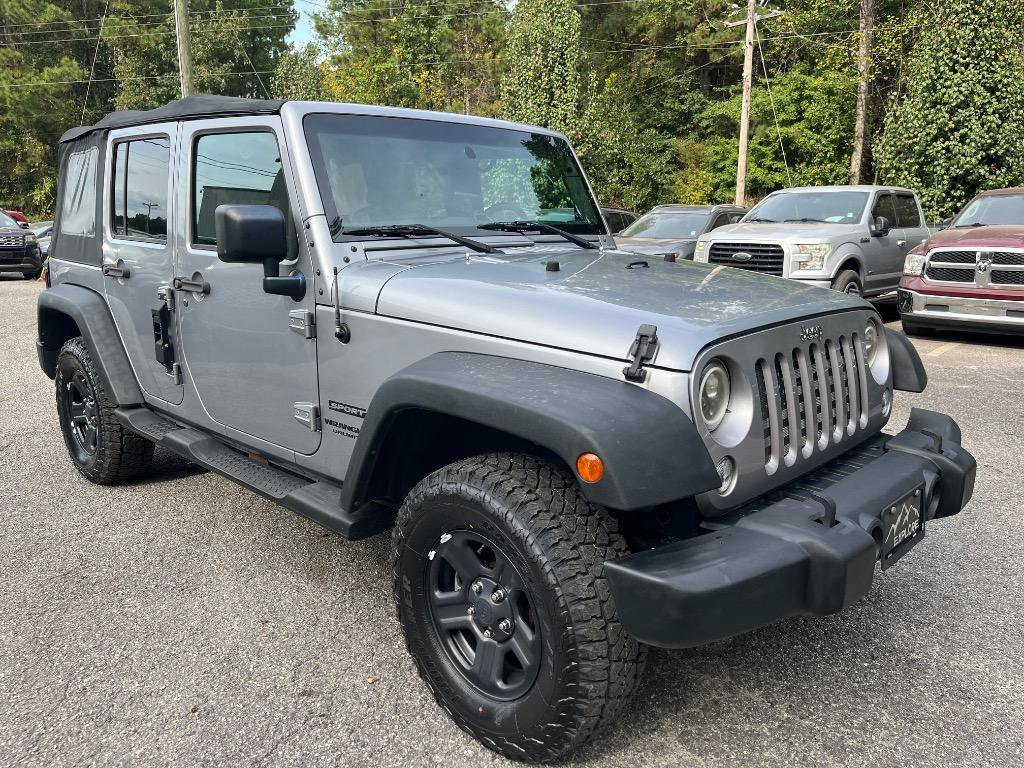 Used 2016 Jeep Wrangler Unlimited Sport w/ Connectivity Group AWD/4WD image 3
