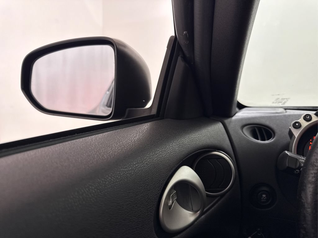 Used 2016 Nissan 370Z Coupe RWD image 36