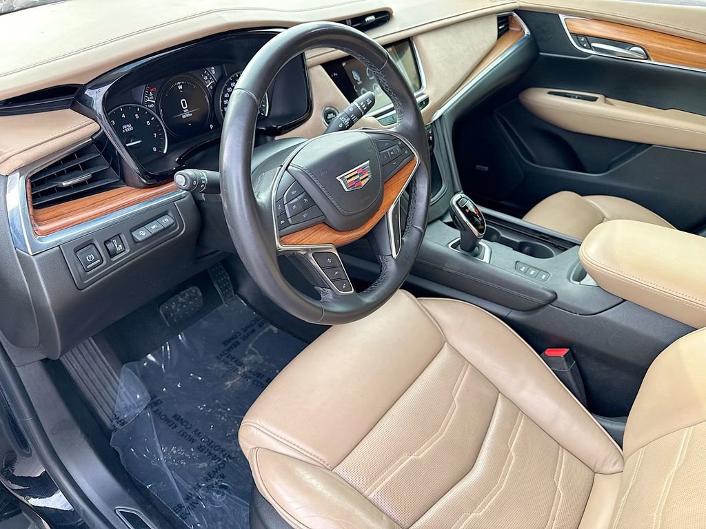 Used 2018 Cadillac XT5 Platinum AWD/4WD image 25