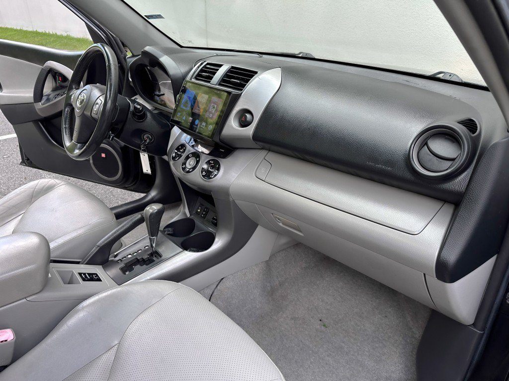 Used 2007 Toyota RAV4 Limited AWD/4WD image 29