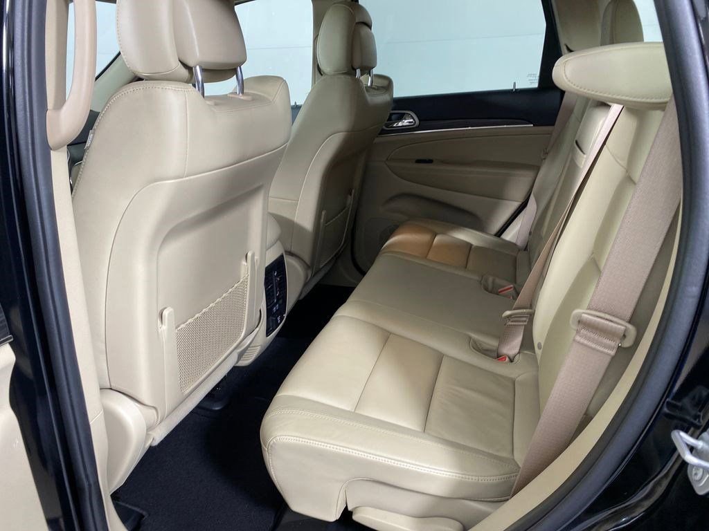 Used 2021 Jeep Grand Cherokee Limited w/ Trailer Tow Group IV image 28