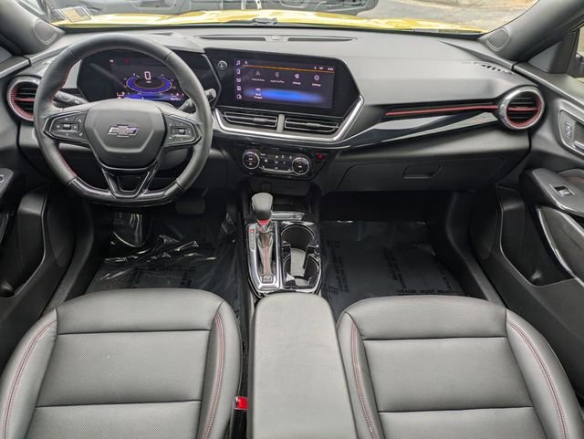 Used 2024 Chevrolet Trax RS w/ Sunroof Package FWD image 15