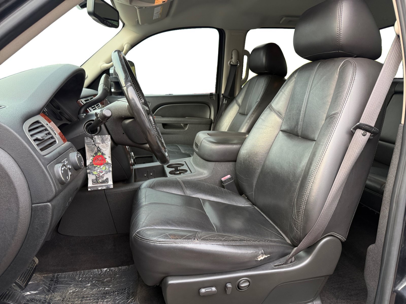 Used 2010 Chevrolet Silverado 2500 LTZ w/ Convenience Package AWD/4WD image 9