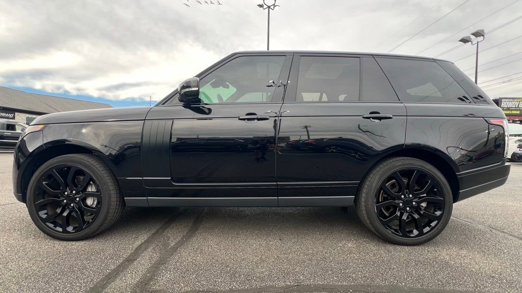 Used 2019 Land Rover Range Rover image 3