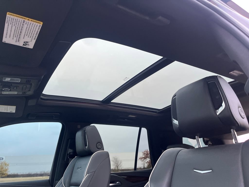 Used 2022 Cadillac Escalade Premium Luxury image 23