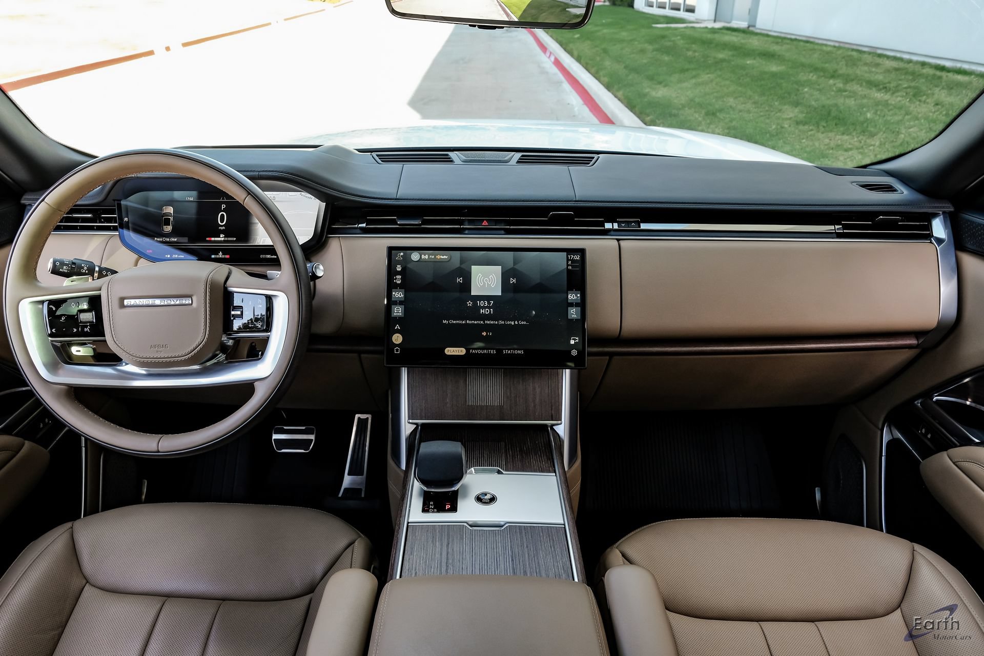 Used 2025 Land Rover Range Rover Autobiography AWD/4WD image 25