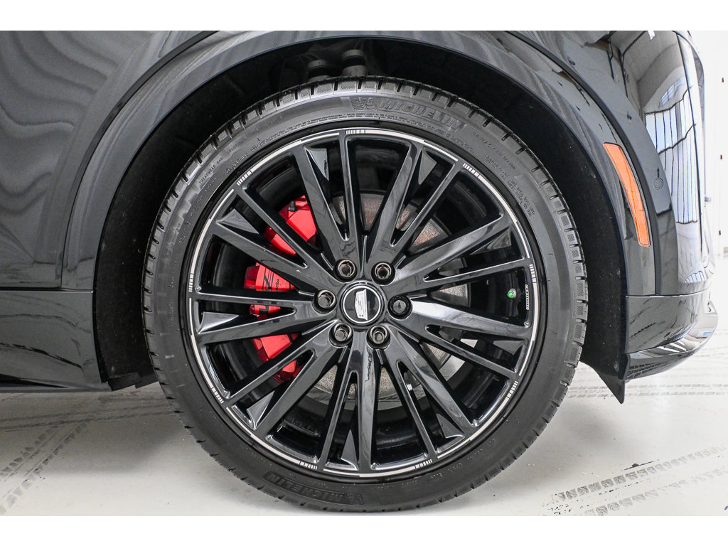 New 2026 Cadillac Lyriq V AWD/4WD image 8