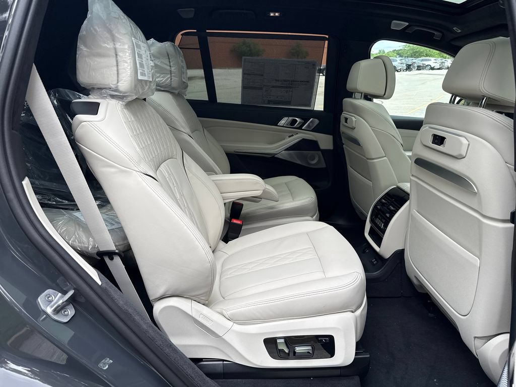 New 2027 BMW X7 M60i AWD/4WD image 29
