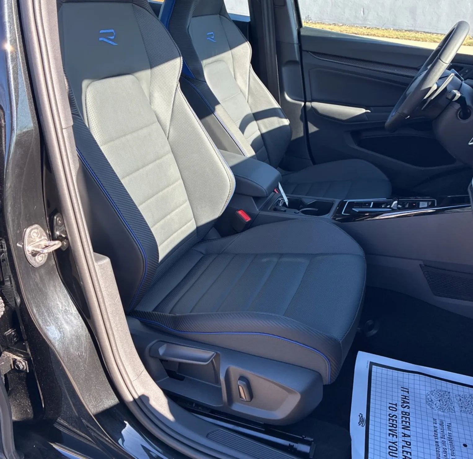 Used 2025 Volkswagen Golf R Black Edition image 10