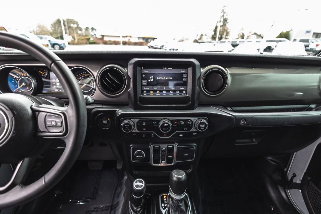 Used 2023 Jeep Gladiator Sport image 29