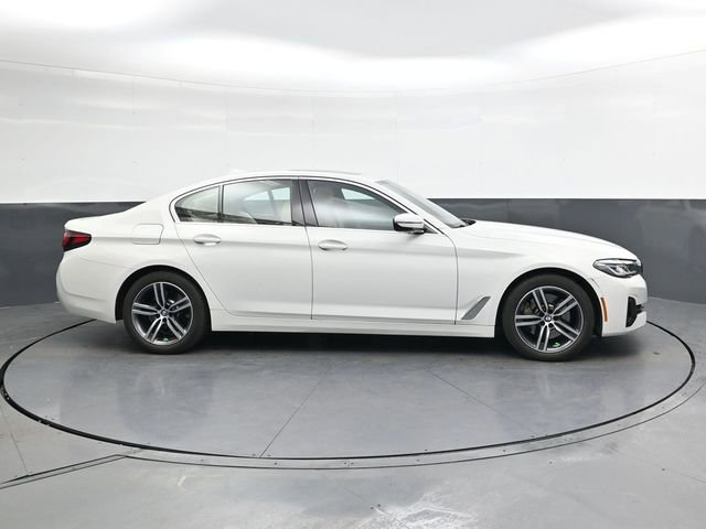 Used 2023 BMW 530i w/ Convenience Package image 3