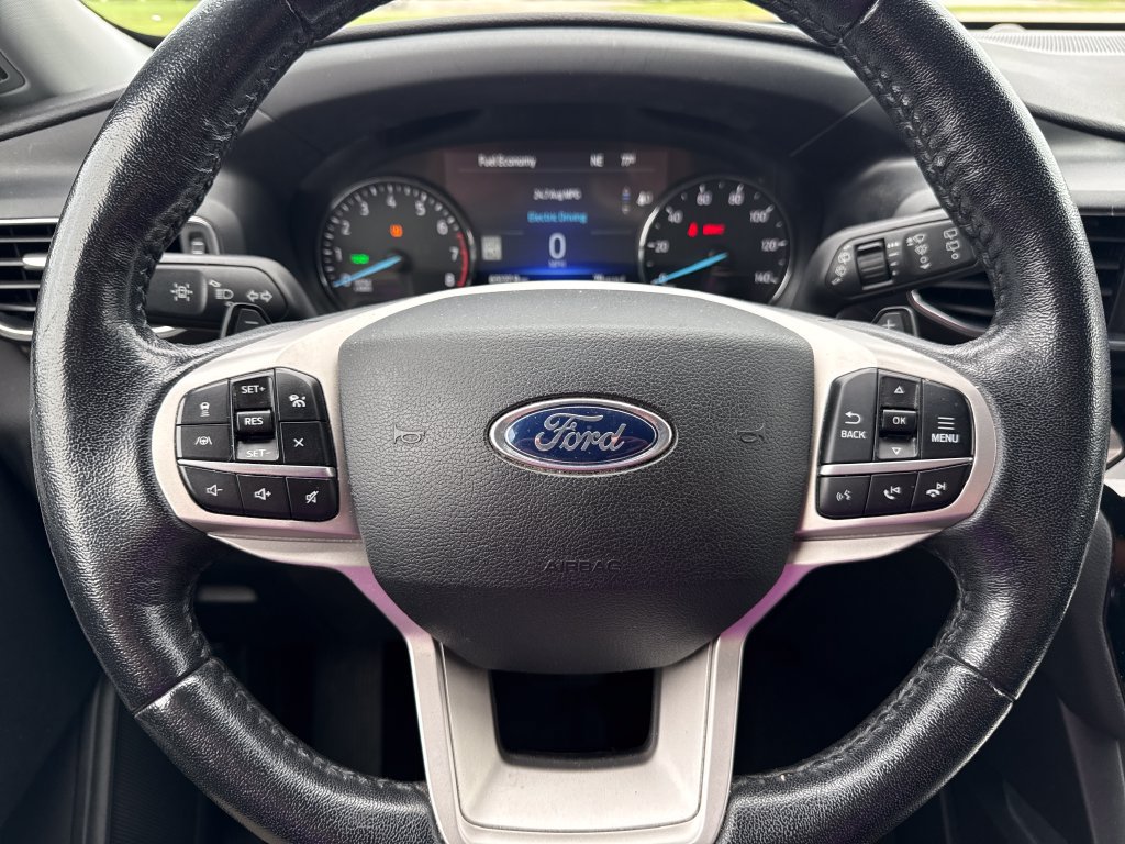 Used 2021 Ford Explorer Limited w/ Hybrid Equipment Group 310A AWD/4WD image 11