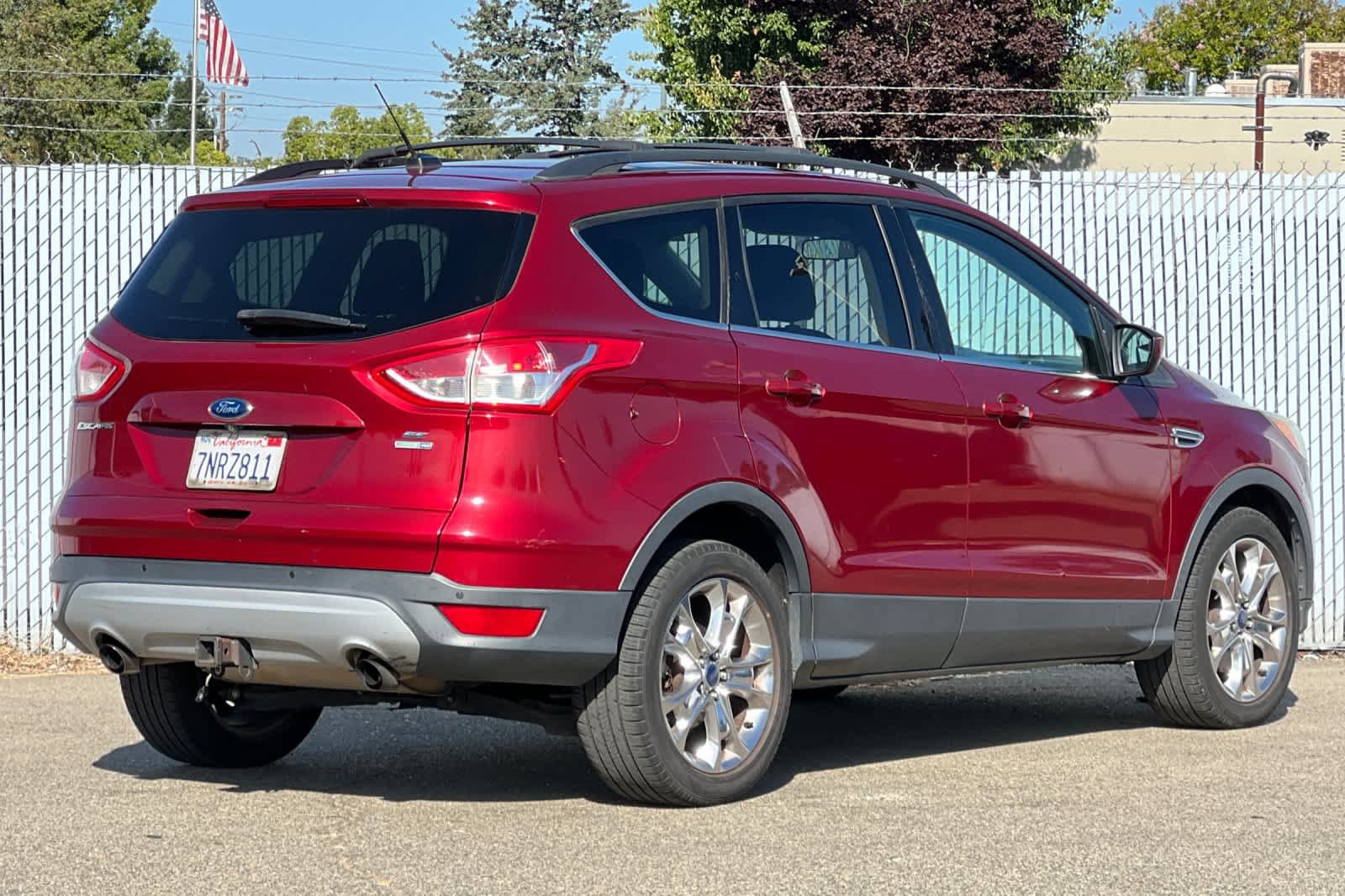 Used 2015 Ford Escape SE w/ Equipment Group 201A AWD/4WD image 3