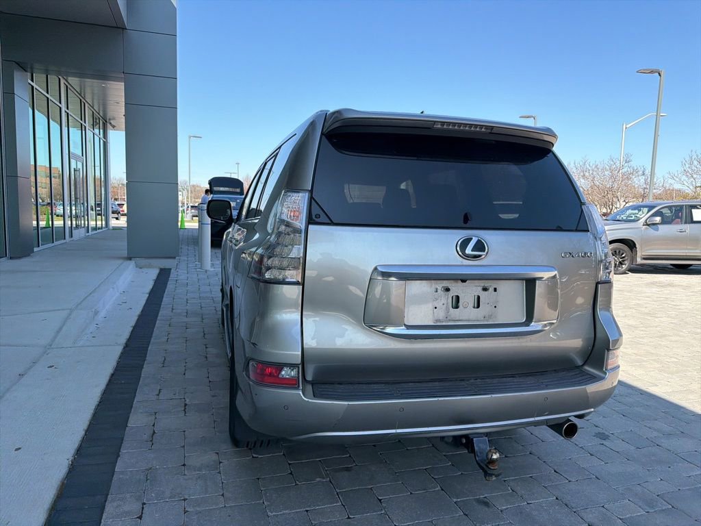 Used 2020 Lexus GX 460 Premium w/ Premium Package image 24