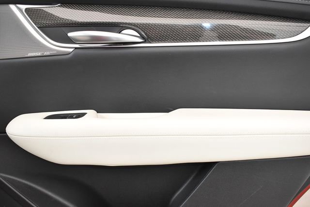 Used 2023 Cadillac XT5 Sportv w/ Technology Package image 13