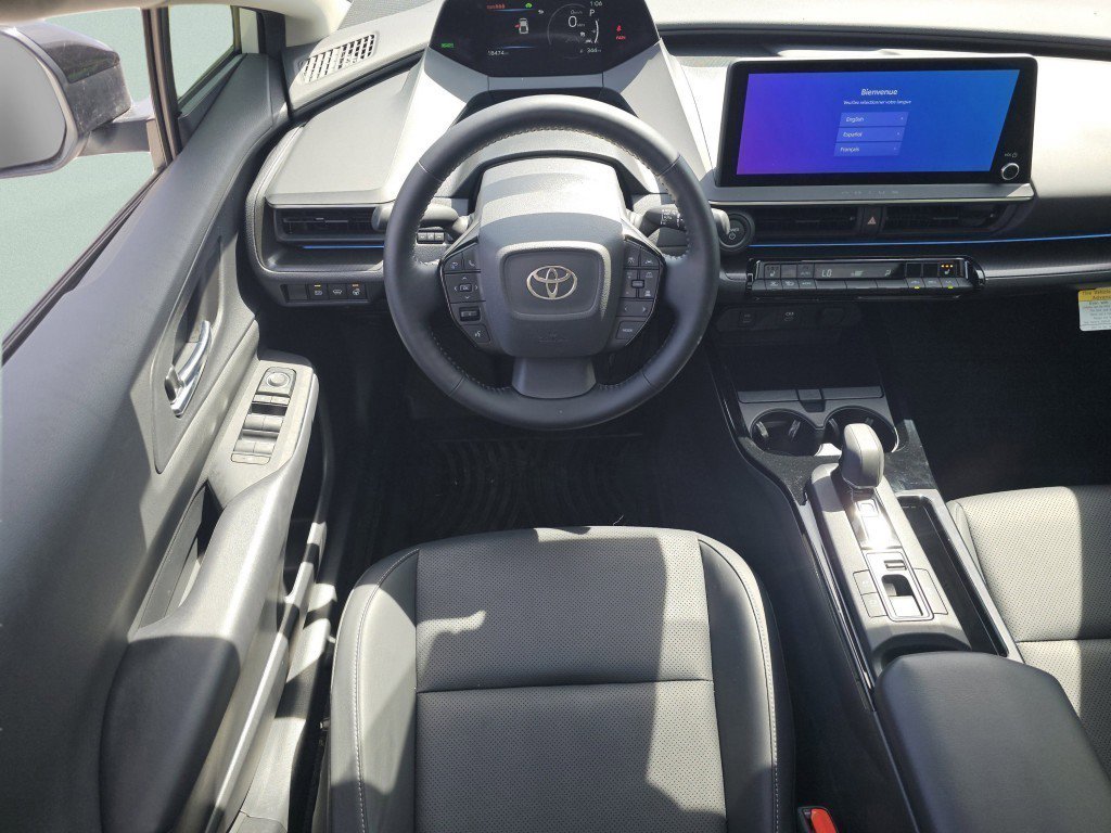 Used 2025 Toyota Prius AWD image 4