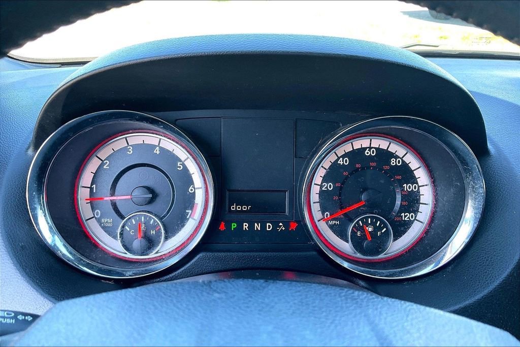 Used 2017 Dodge Grand Caravan SXT image 19