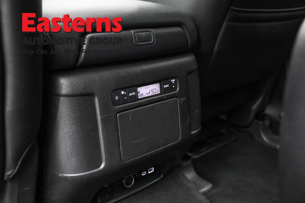 Used 2024 Nissan Armada SL w/ Captain's Chairs Package image 28