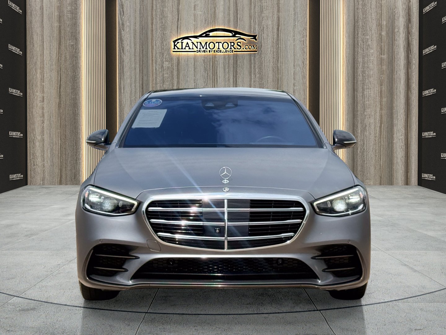 Used 2023 Mercedes-Benz S 500 4MATIC w/ AMG Line image 2