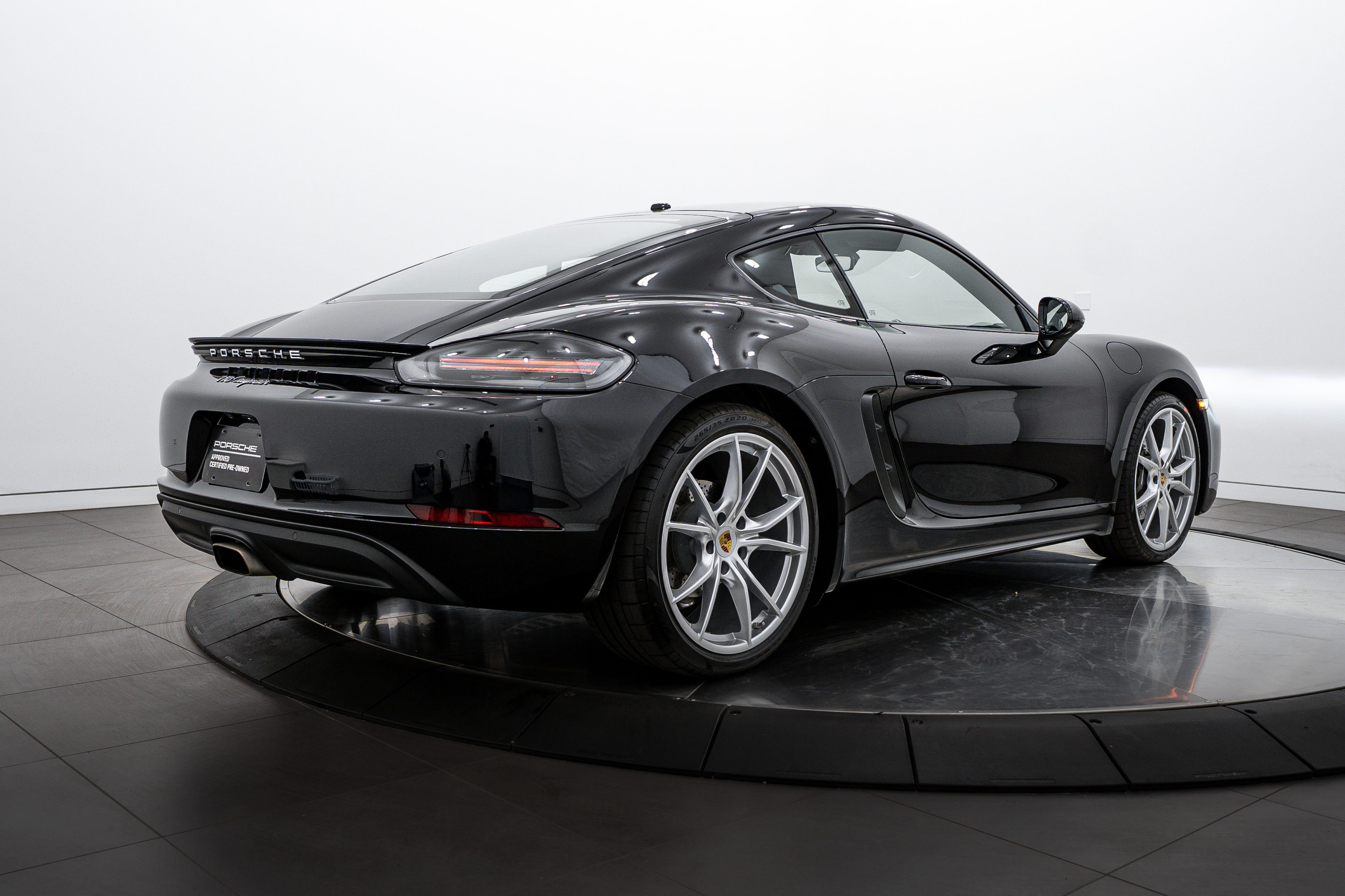 Certified 2025 Porsche 718 Cayman image 7