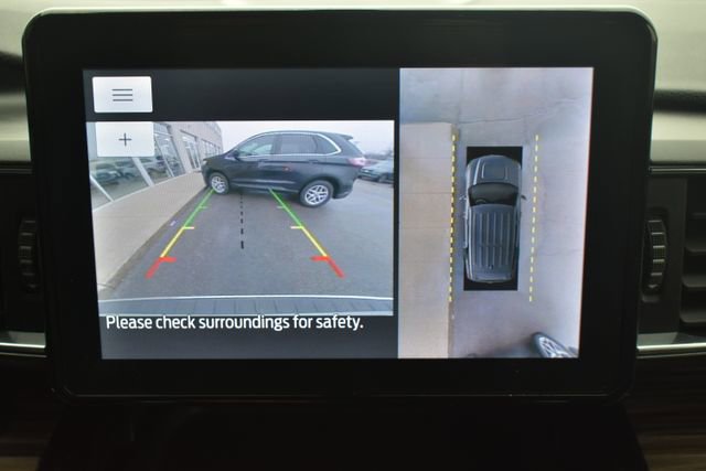 Used 2023 Ford Explorer Limited image 28