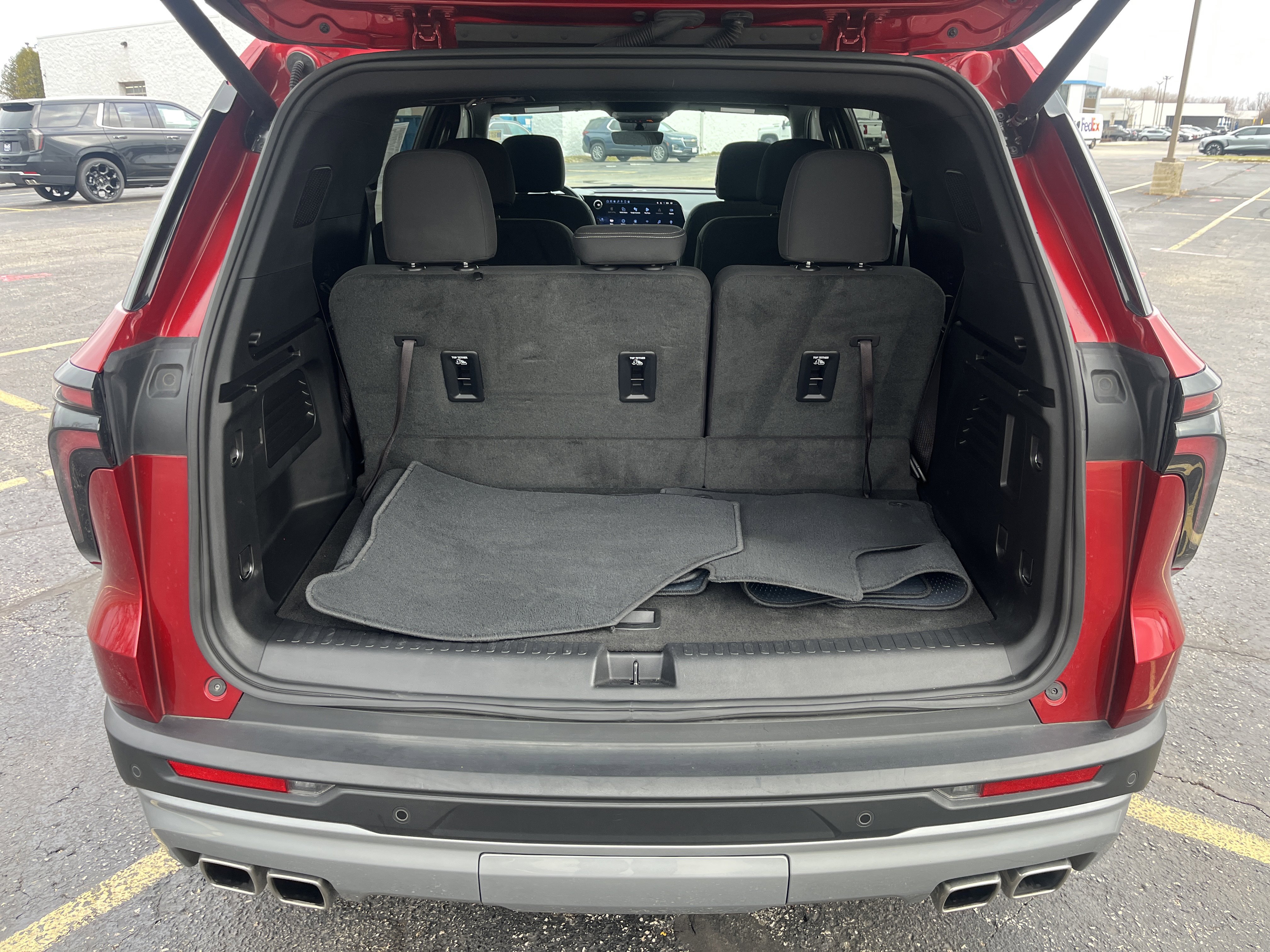 Used 2024 Chevrolet Traverse LT FWD image 18