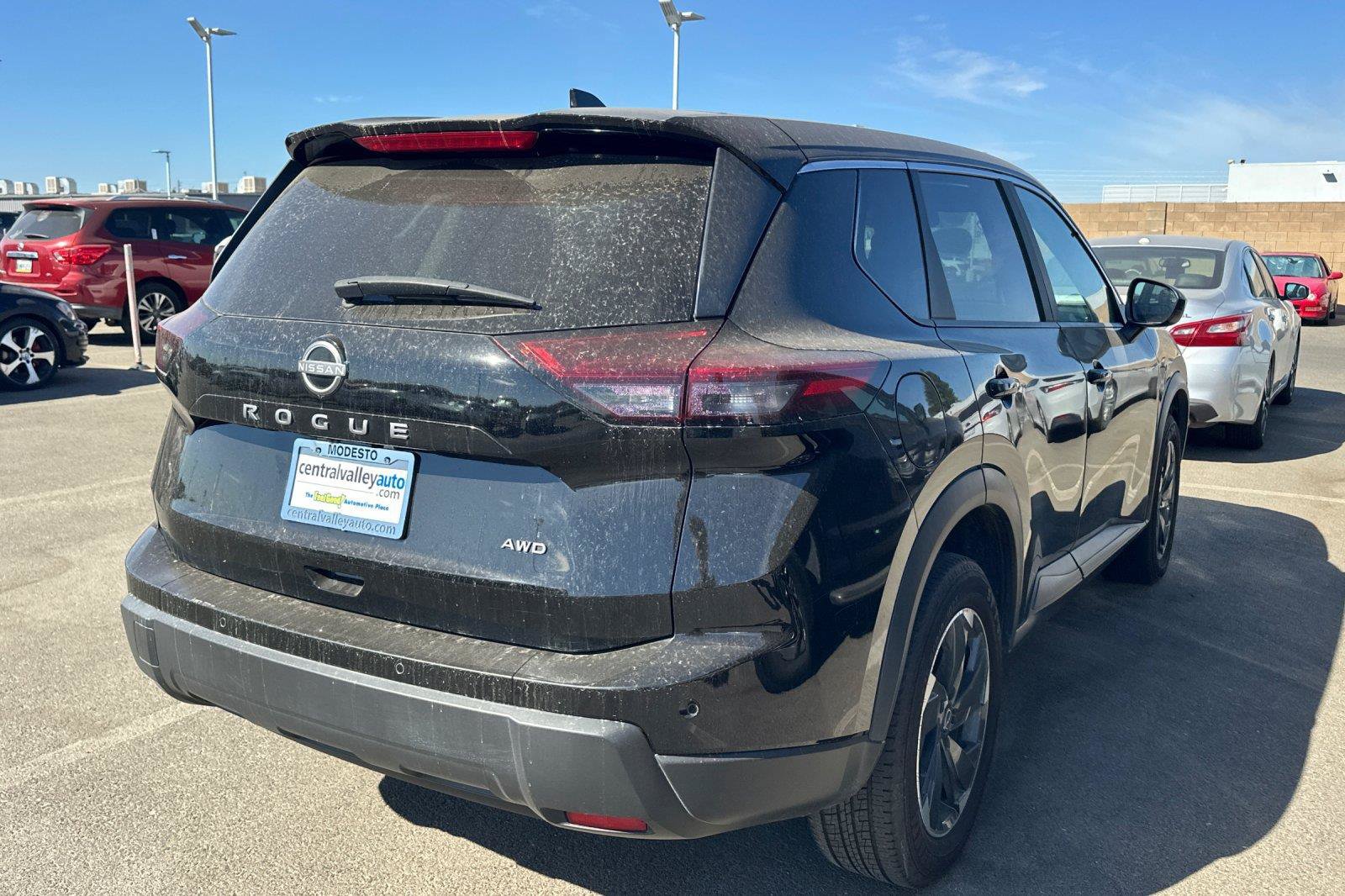 Certified 2025 Nissan Rogue SV AWD/4WD image 4