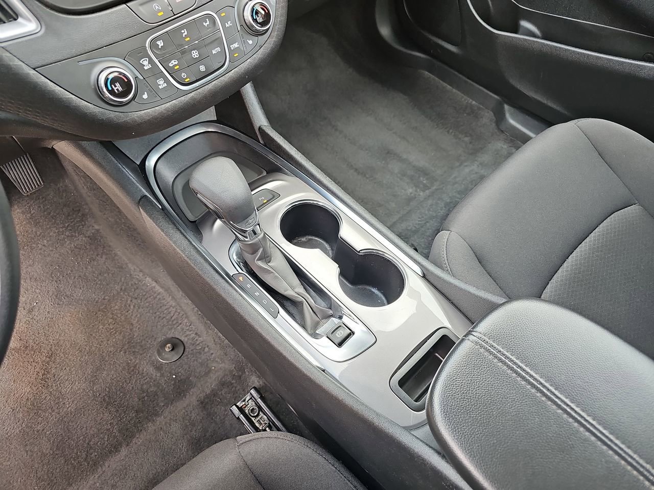 Used 2024 Chevrolet Malibu LT image 28