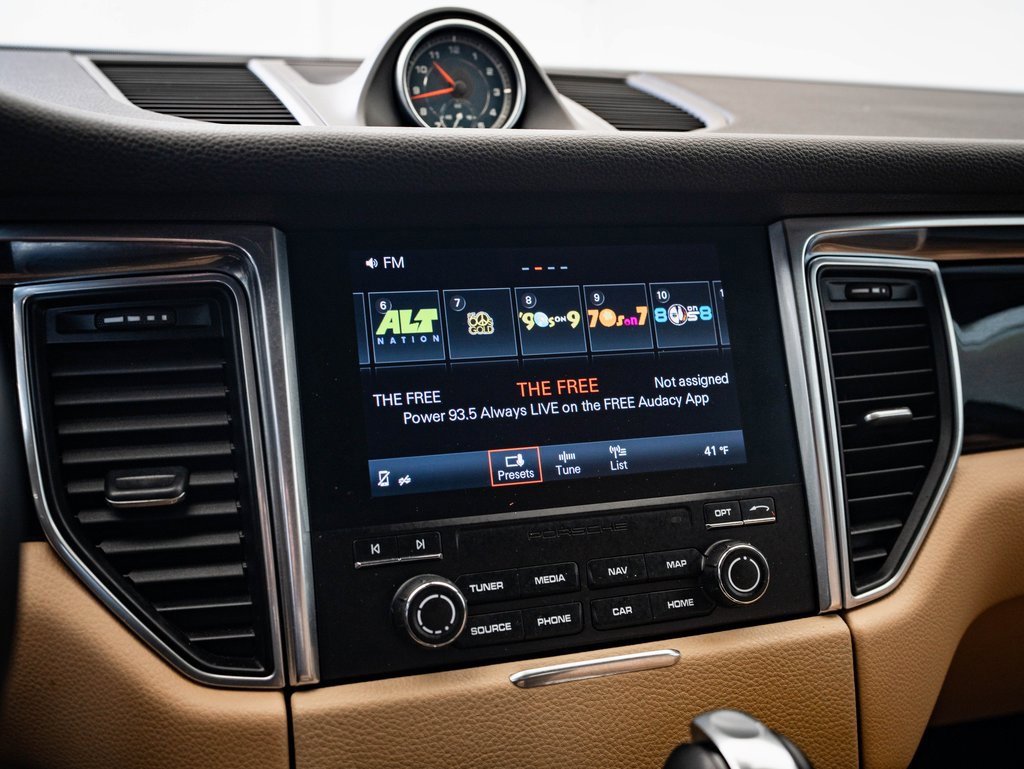 Used 2018 Porsche Macan image 30