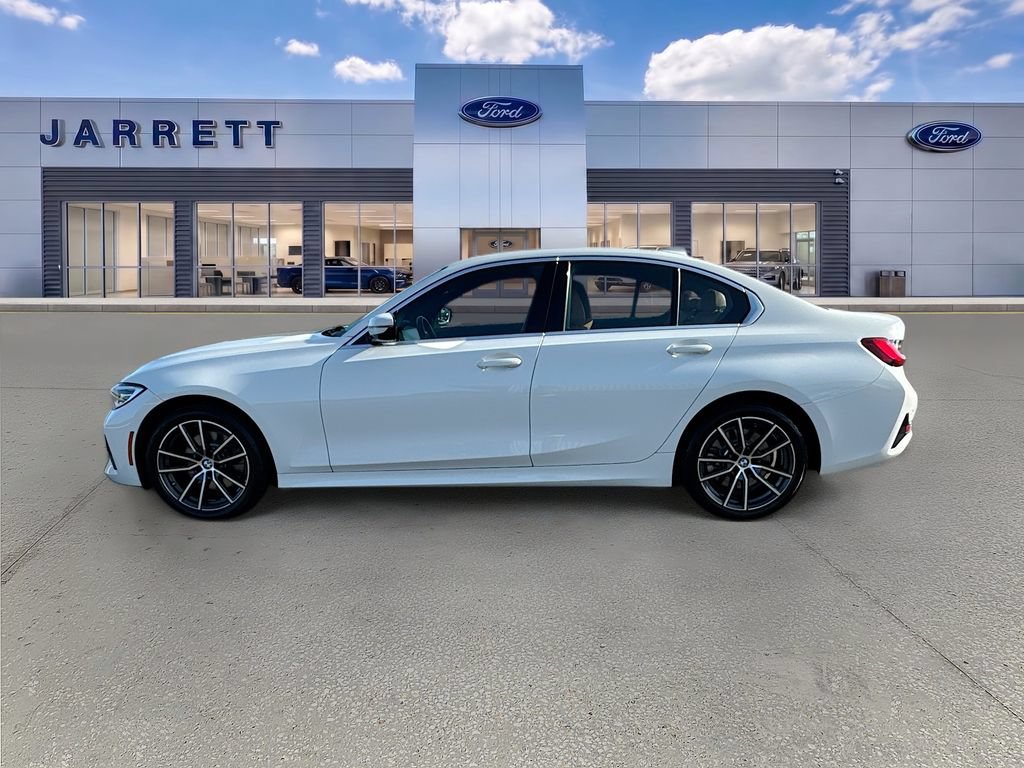 Used 2022 BMW 330i Sedan w/ Premium Package RWD image 4