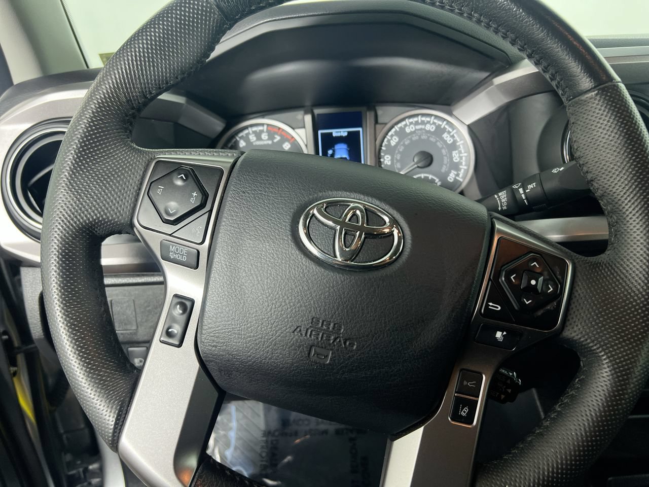 Used 2023 Toyota Tacoma SR5 RWD image 15