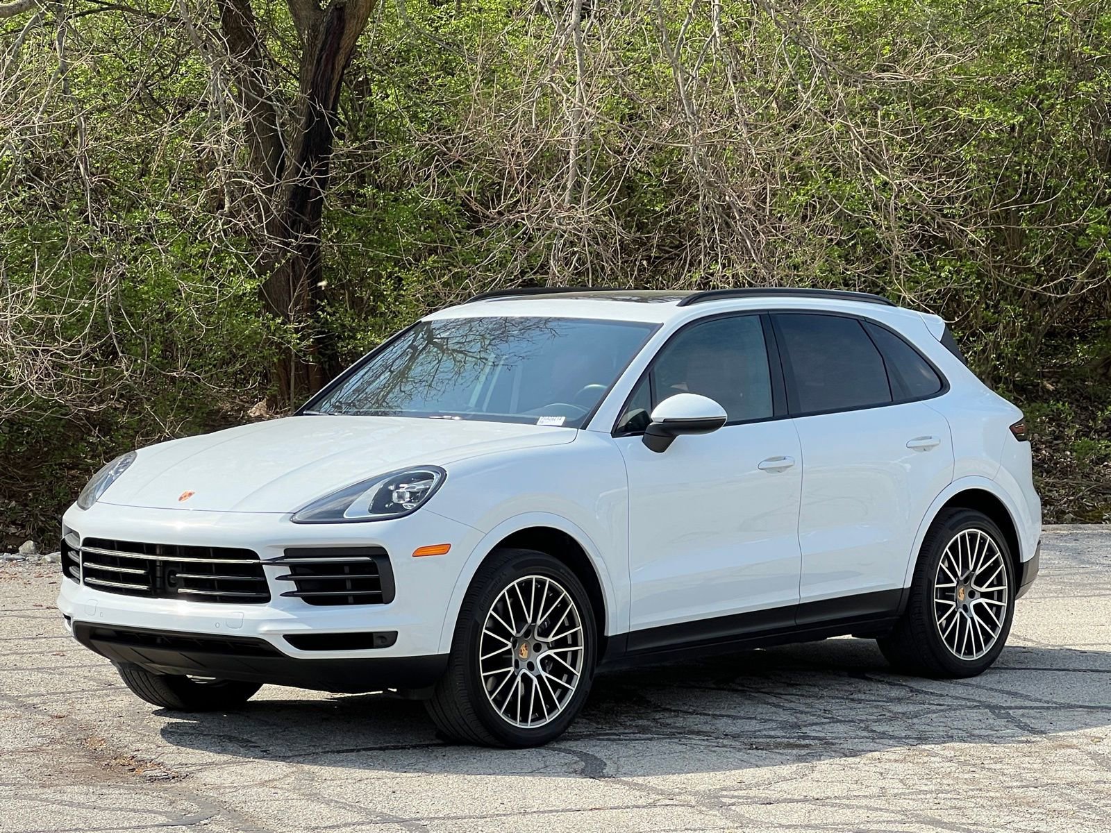 Certified 2022 Porsche Cayenne Platinum Edition image 1