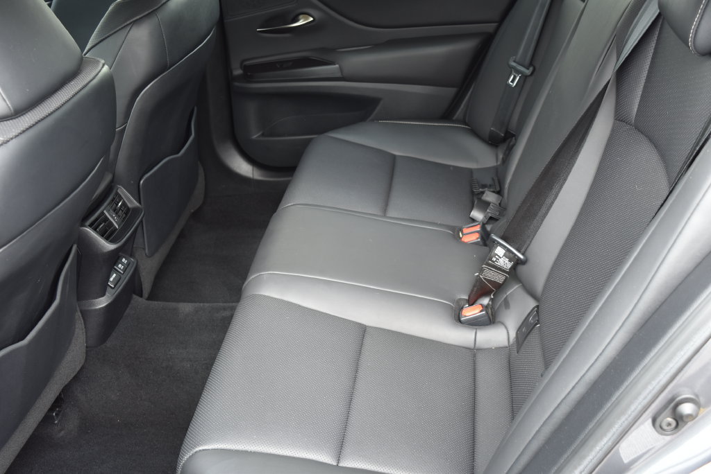 Used 2019 Lexus ES 350 w/ Premium Package FWD image 9