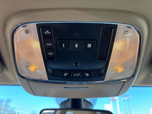 Used 2018 Jeep Grand Cherokee Limited image 26