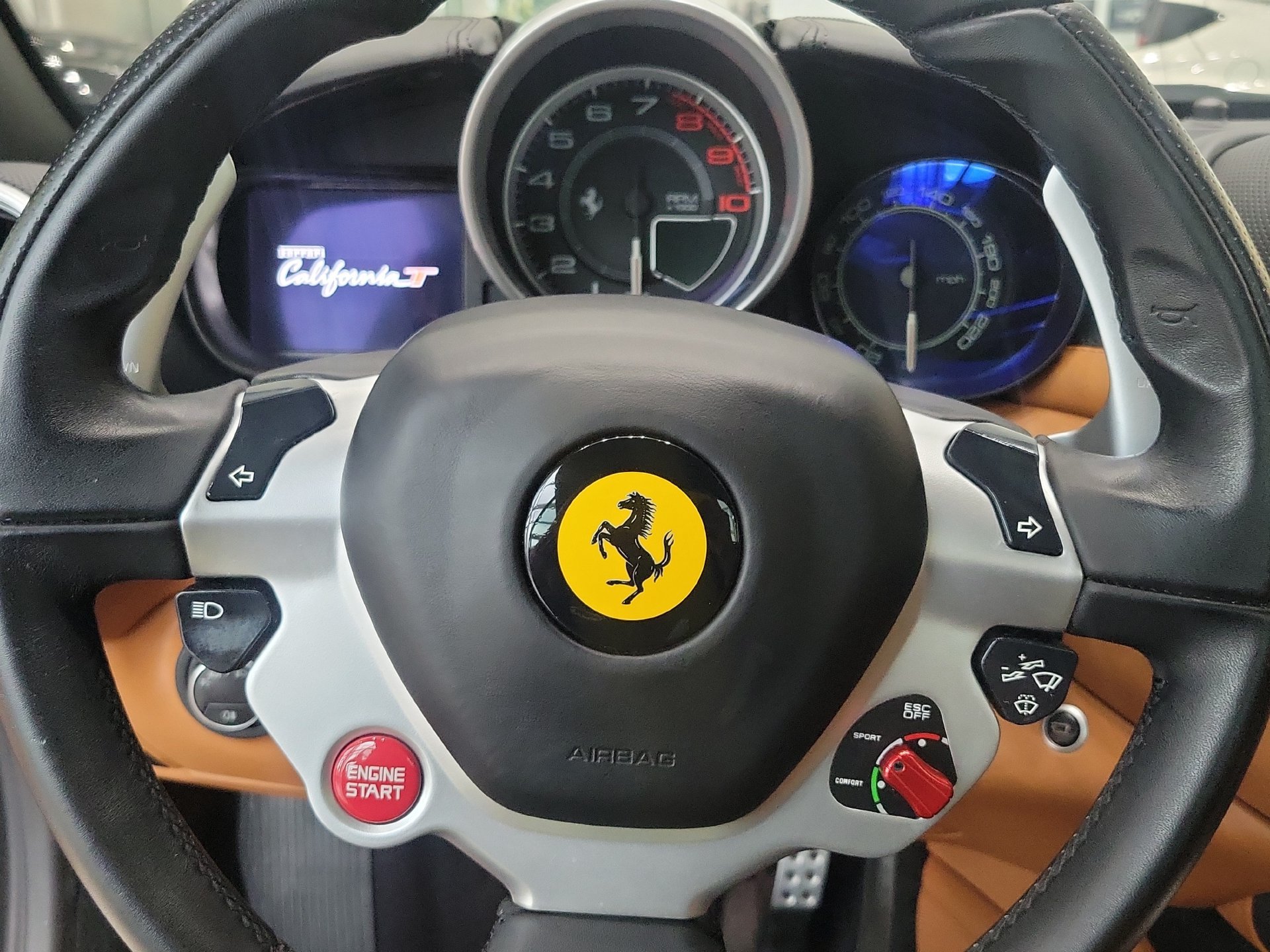 Used 2017 Ferrari California T RWD image 20
