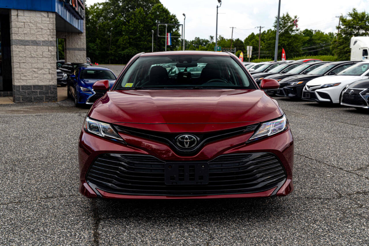 Used 2020 Toyota Camry LE image 2