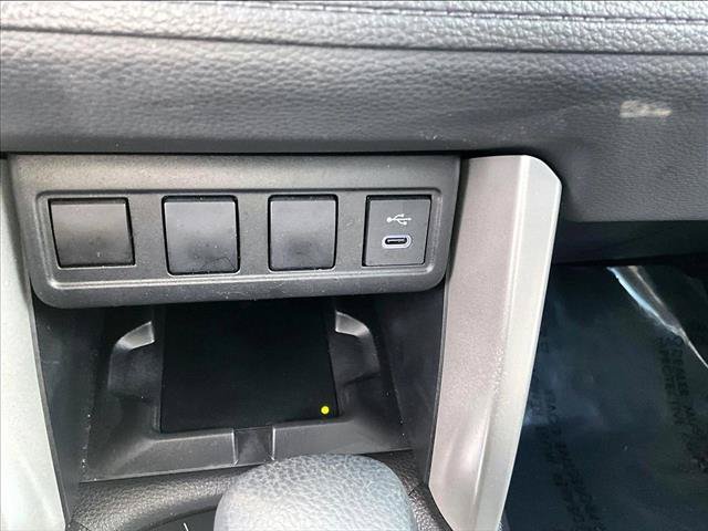 Used 2025 Toyota Corolla Cross LE FWD image 25
