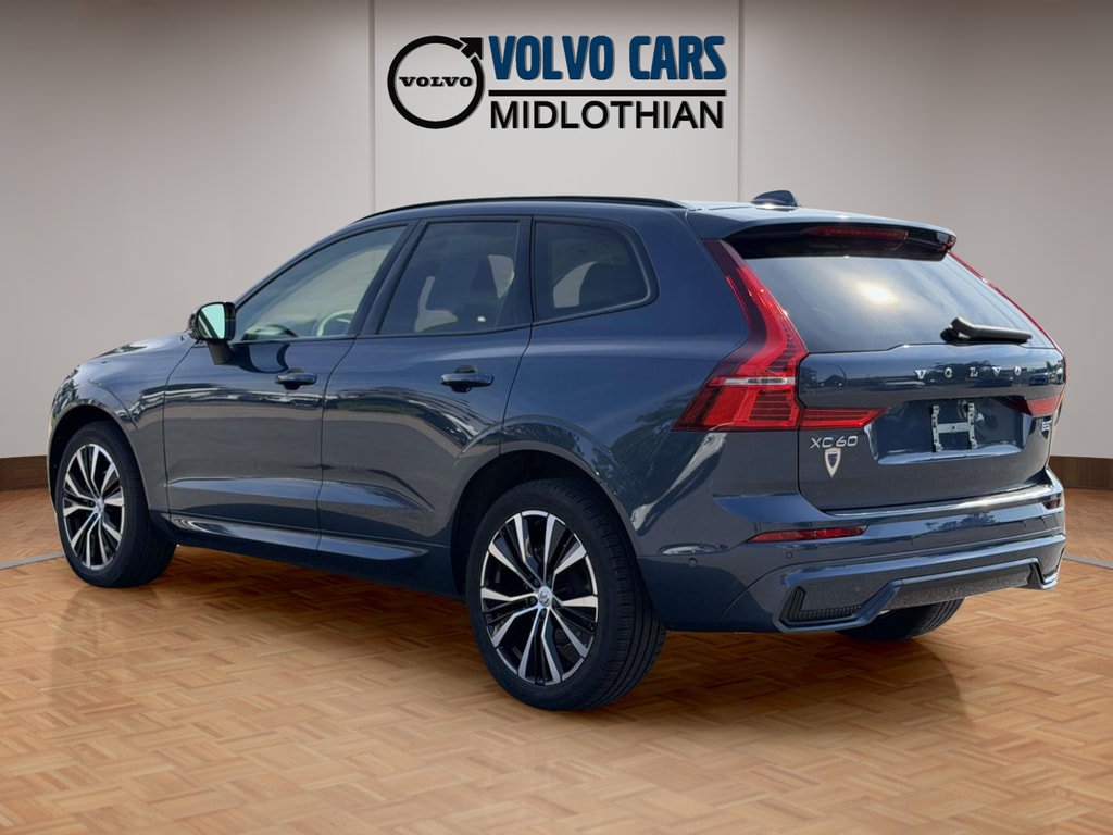 Used 2023 Volvo XC60 B5 Plus AWD/4WD image 21