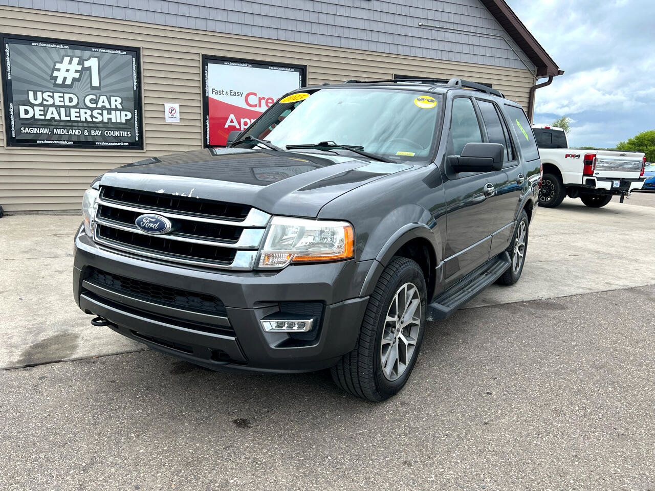 Used 2015 Ford Expedition XLT w/ Equipment Group 201A image 1