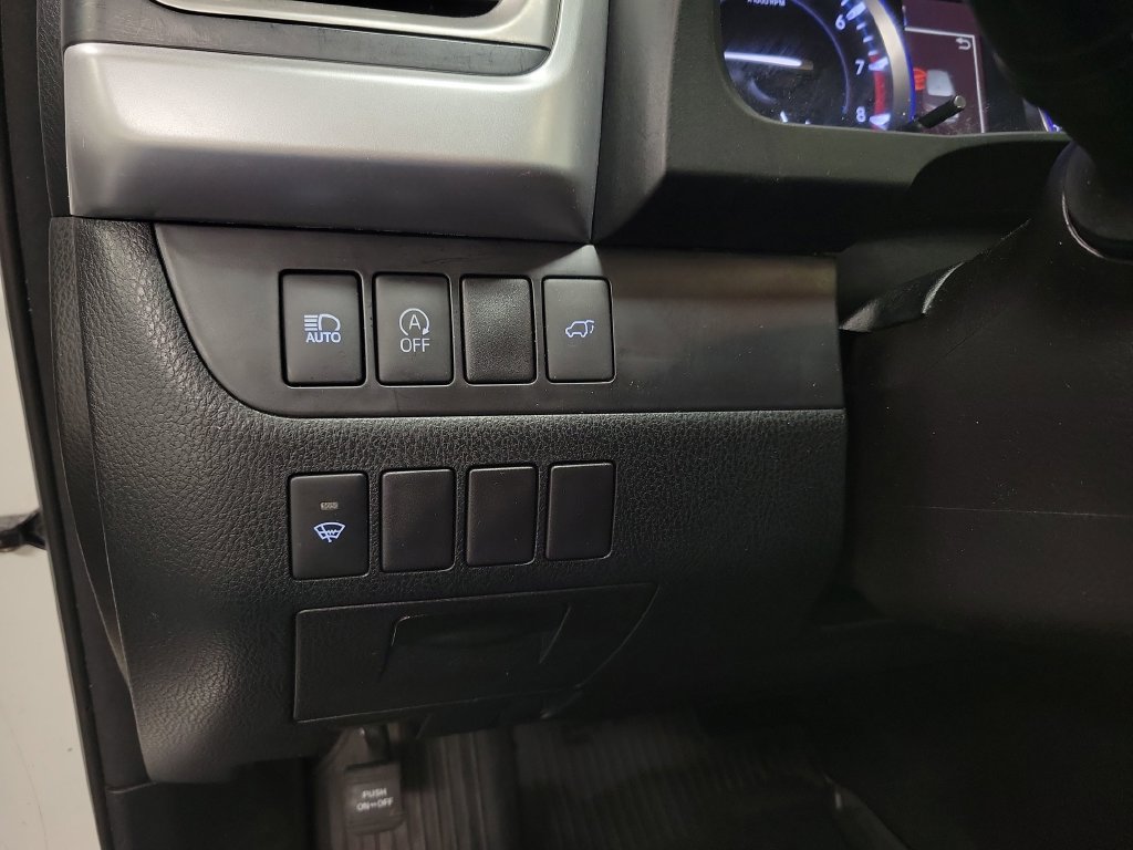 Used 2017 Toyota Highlander XLE AWD/4WD image 27
