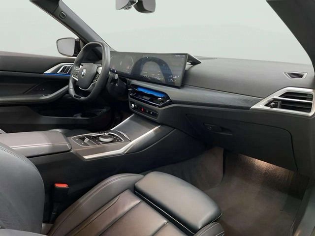 Used 2025 BMW 430i Convertible w/ Premium Package RWD image 42