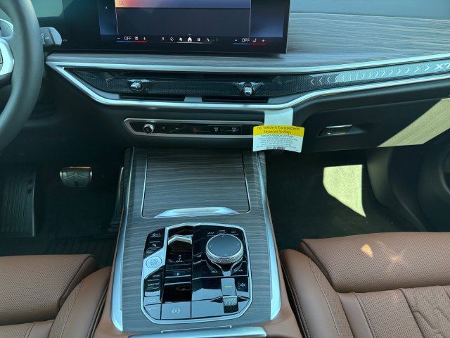 New 2027 BMW X7 xDrive40i w/ M Sport Package AWD/4WD image 11