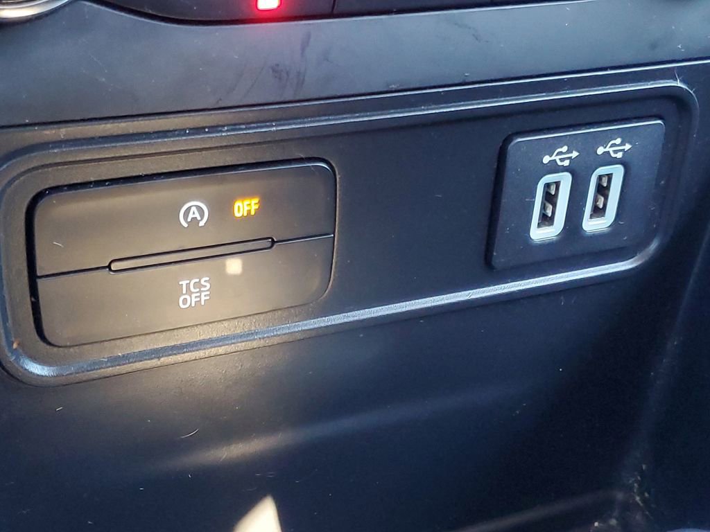 Used 2021 Ford EcoSport SE image 24