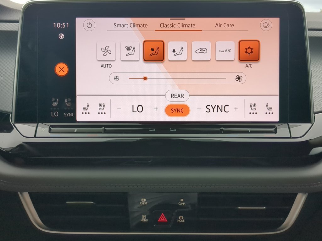 Certified 2025 Volkswagen Atlas Peak Edition SE AWD/4WD image 26