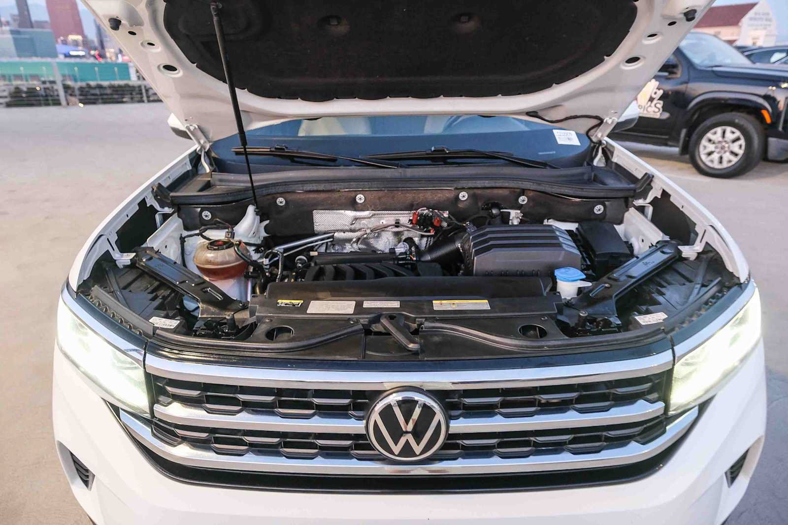 Used 2020 Volkswagen Atlas Cross Sport SEL FWD image 29