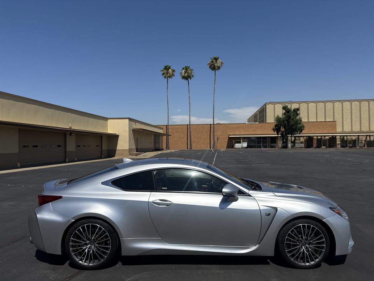 Used 2015 Lexus RC F w/ Premium Package RWD image 8