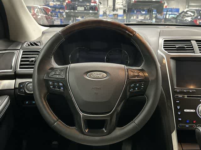 Used 2017 Ford Explorer Platinum AWD/4WD image 15