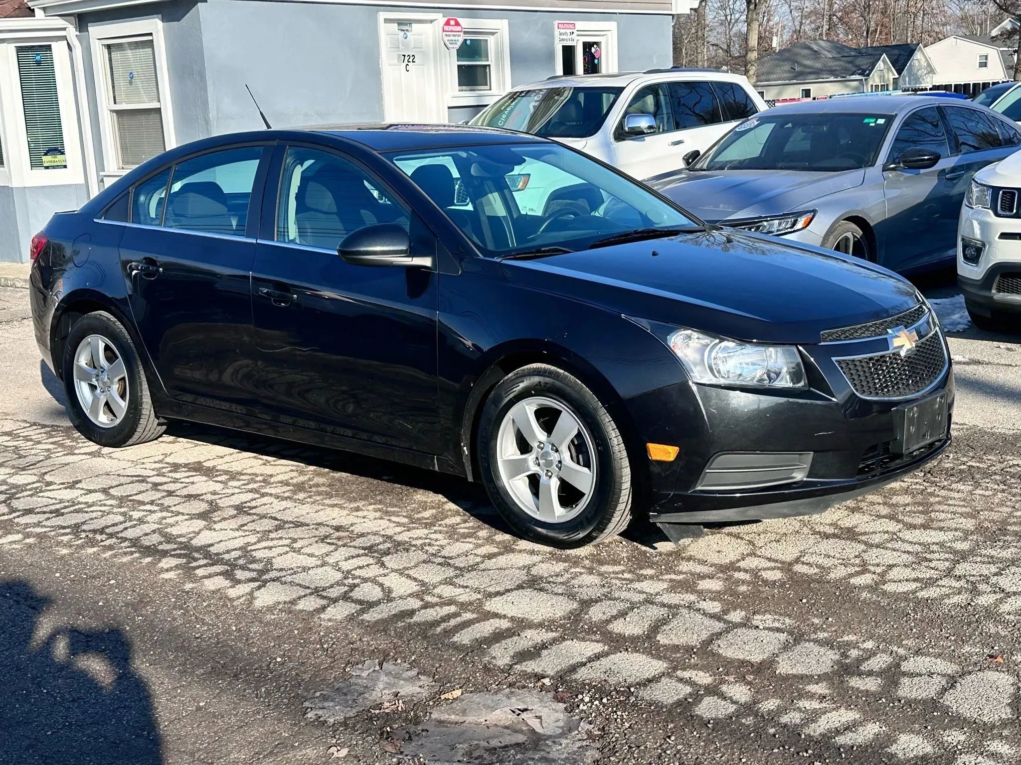 Used 2014 Chevrolet Cruze LT image 2